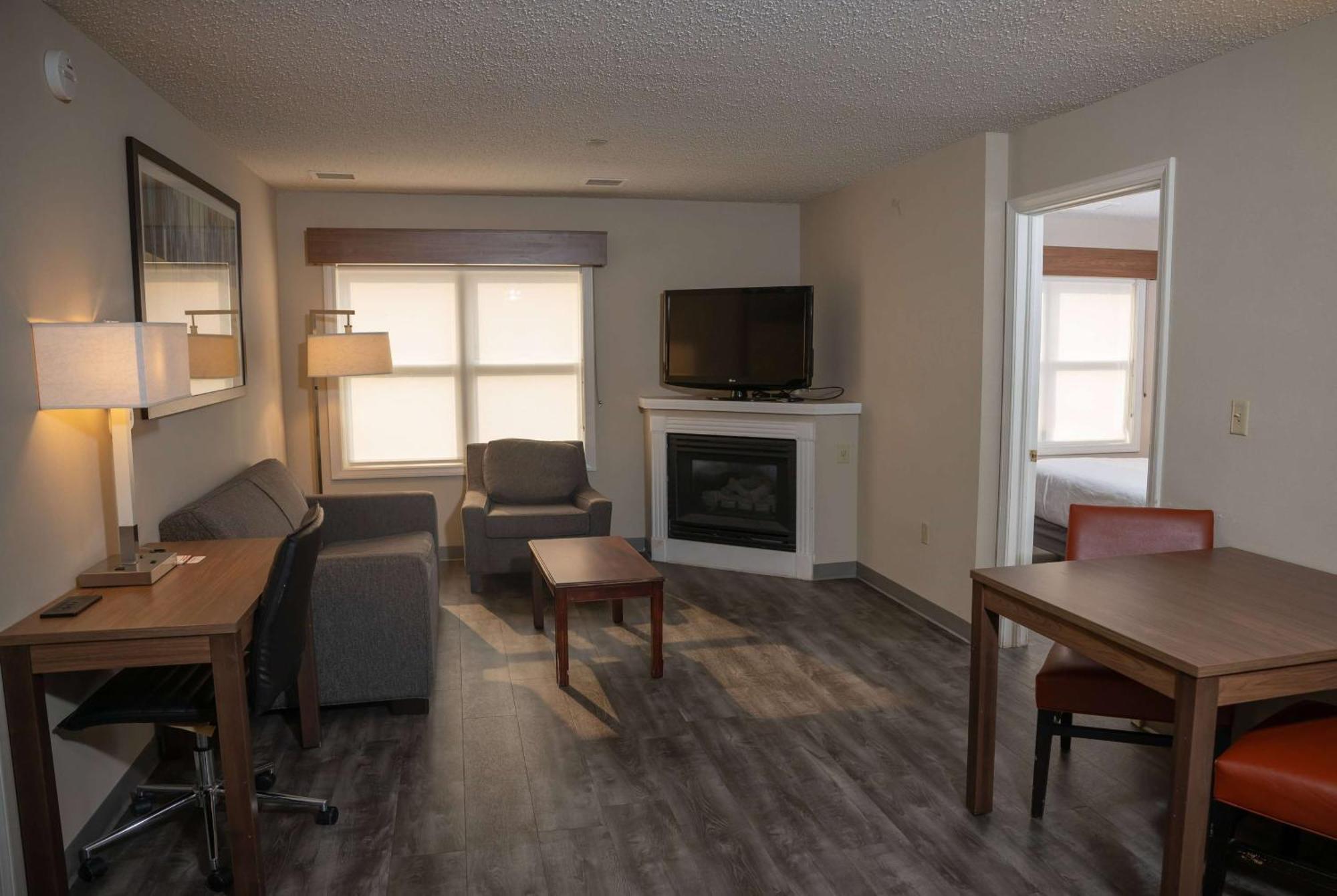 Hawthorn Suites By Wyndham Erie Kearsarge Zewnętrze zdjęcie
